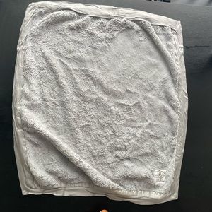 Little giraffe baby blanket